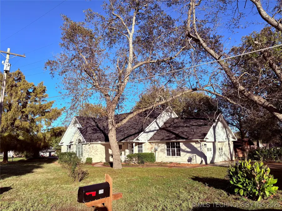 114 N Henderson Street, Caddo, OK 74729 - #3