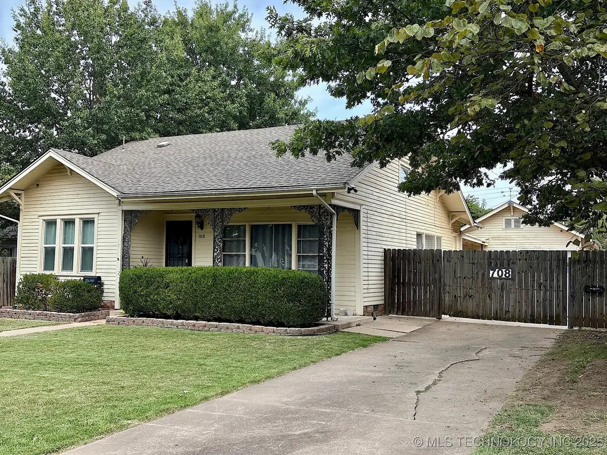 708 E Broadway Avenue, Cushing, OK 74023 - Image #1