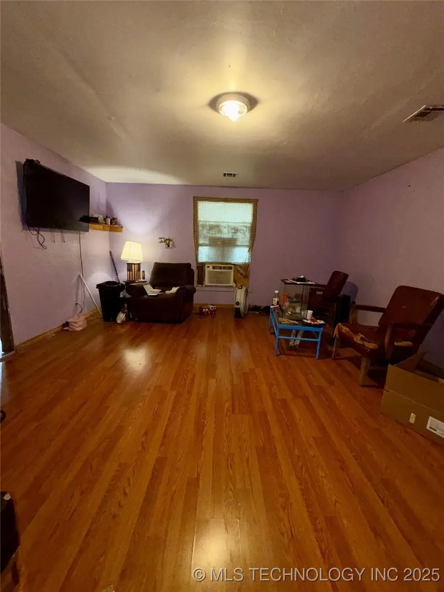 323 W Lincoln Avenue, Blackwell, OK 74631 - Image #3