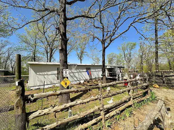 13017 N Quail Avenue, Hulbert, OK 74441