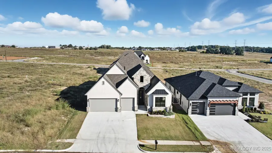 2607 E 135th Drive S, Bixby, OK 74008 - Image #2