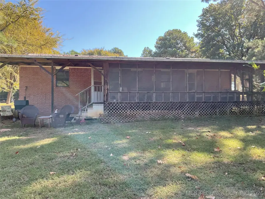 2011 E Rainbow, Eufaula, OK 74432 - Image #2