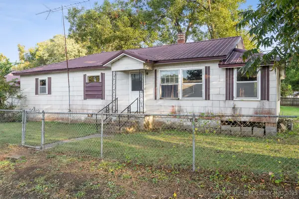 209 W Mccorkle Street, Webbers Falls, OK 74470