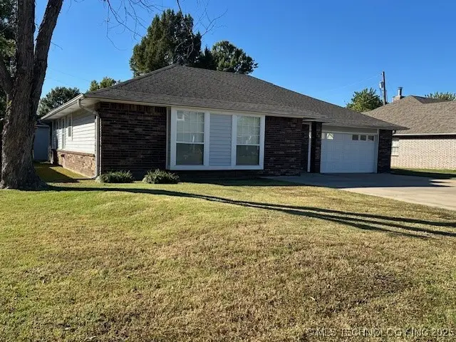 308 Roosevelt Avenue, Wagoner, OK 74467 - #1
