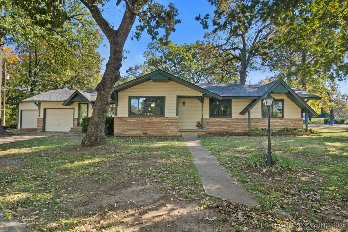 9666 E Sycamore Street, Claremore, OK 74017 - Image #1