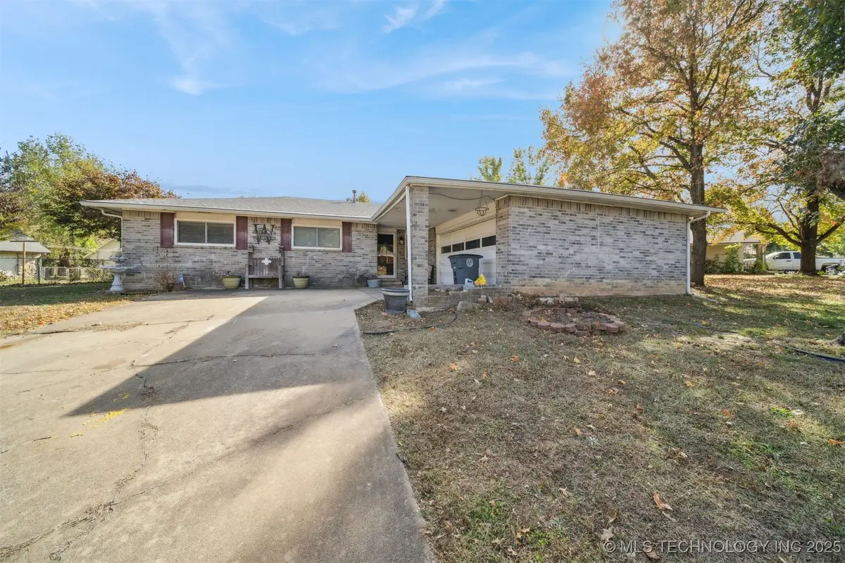 2922 W 65th Street S, Tulsa, OK 74132 - Image #1