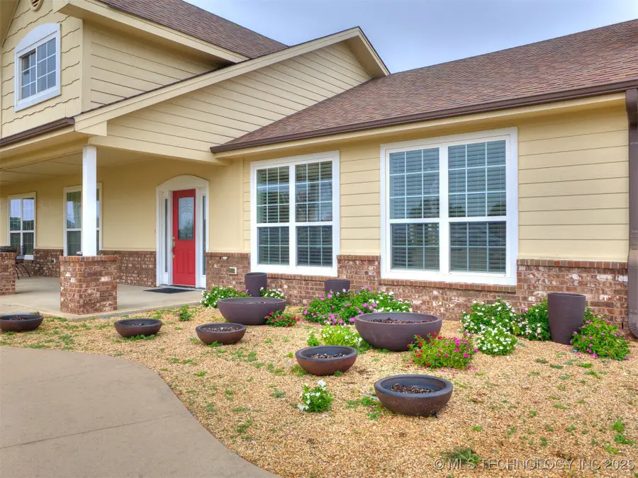 19405 Carriage Court, Mounds, OK 74047 - Image #2