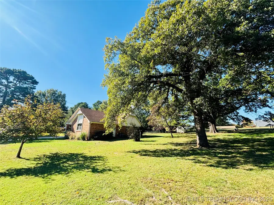 1747 E Mcgill Circle, Eufaula, OK 74432 - Image #3
