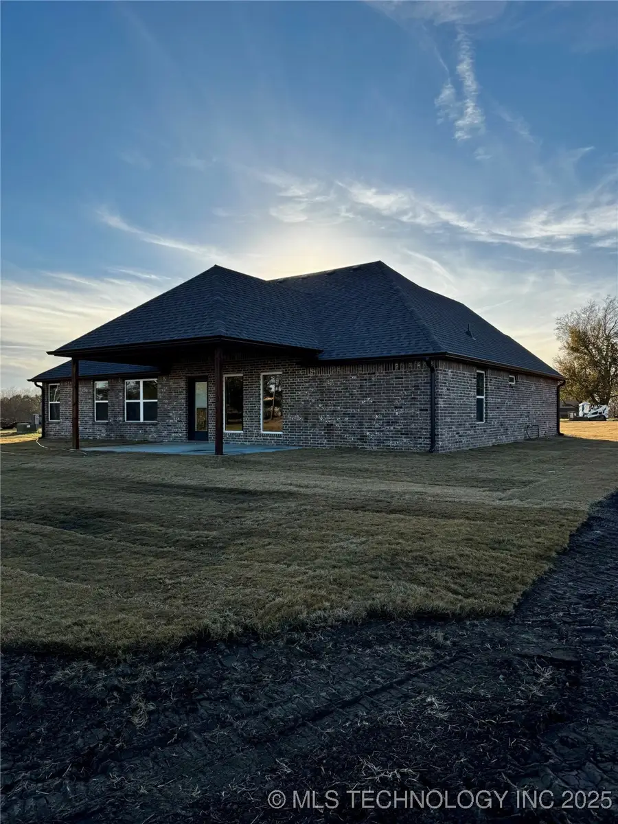 10860 E 450 Road, Claremore, OK 74017 - Image #3
