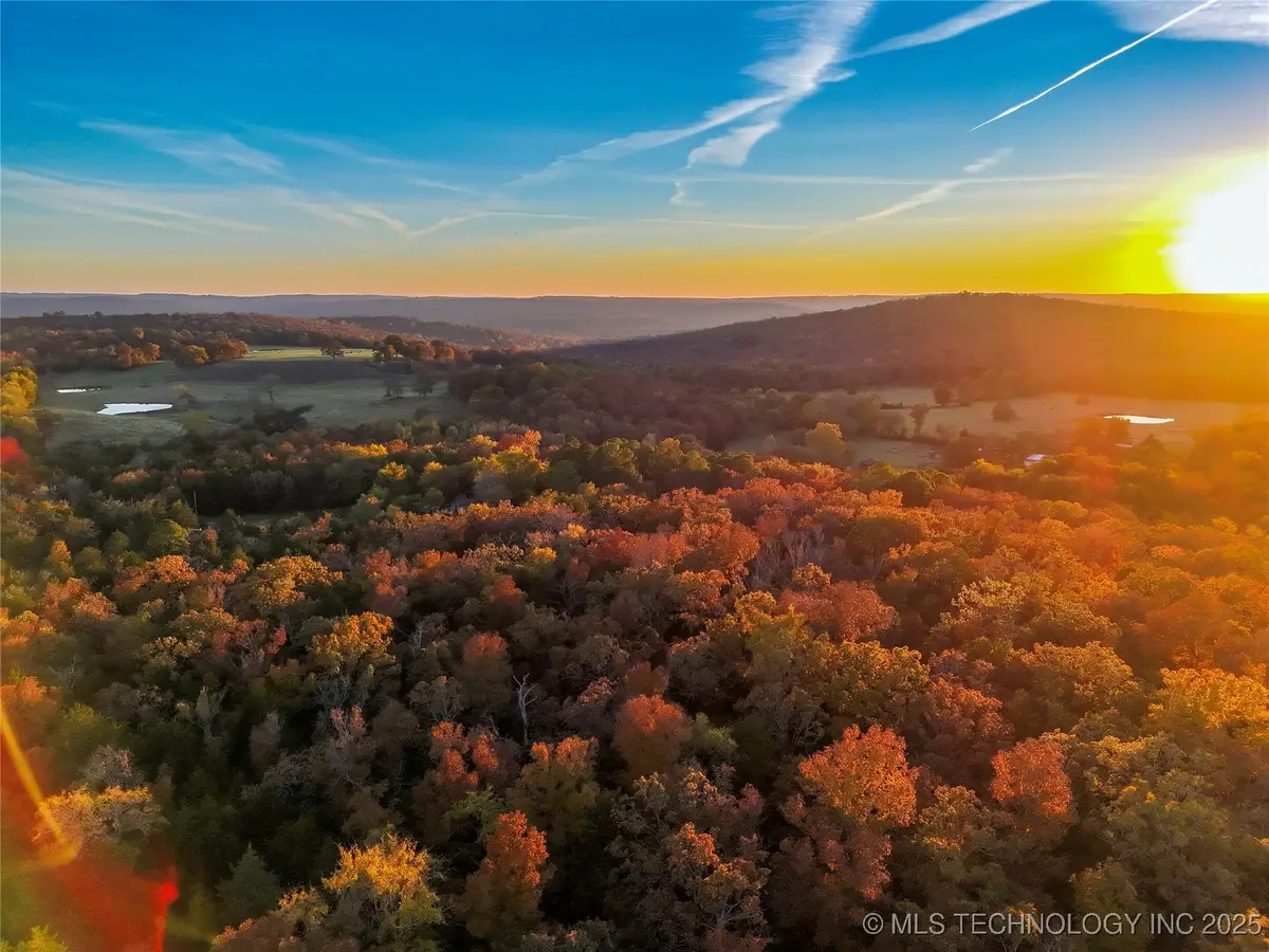 4 E 1000 Road, Muldrow, OK 74948 - Image #1