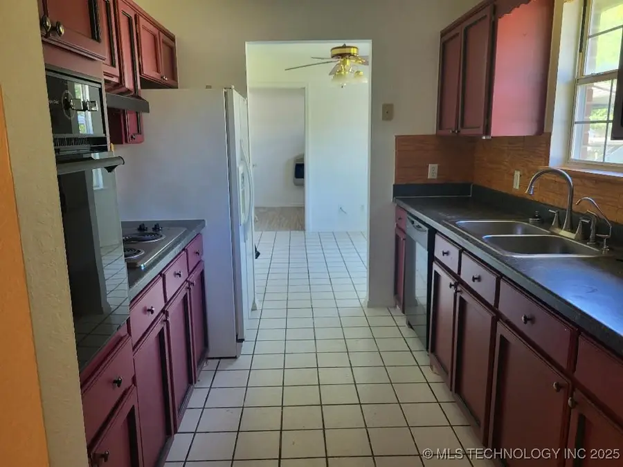 506 Garden Lane, McAlester, OK 74501 - #2