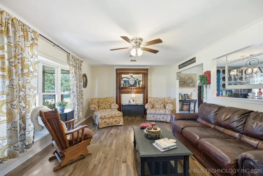 206 N Will Rogers Loop E, Oologah, OK 74053 - Image #3