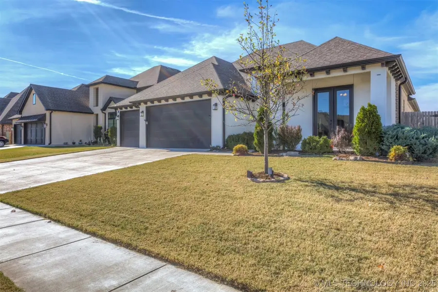 8730 S Olympia Avenue, Tulsa, OK 74132 - Image #2