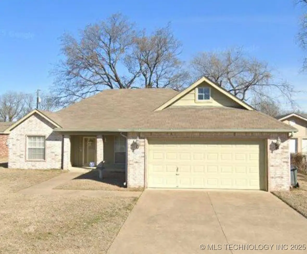 225 E Seminole Place, Tulsa, OK 74110 - Image #1