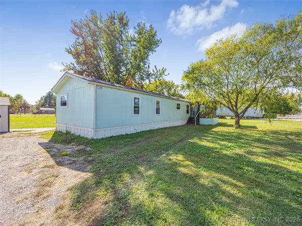 17542 E 112th Street N, Owasso, OK 74055