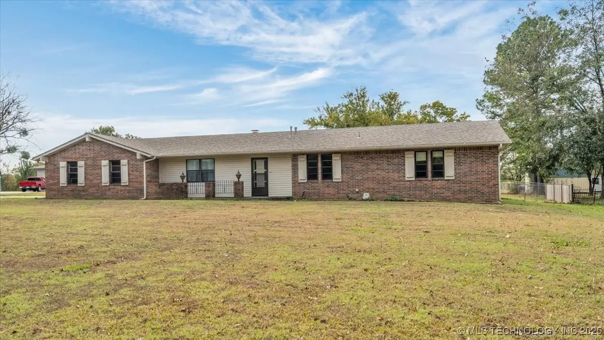 7212 E Battenfield Drive, Claremore, OK 74019 - Image #1