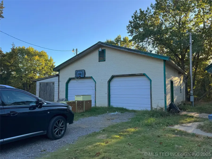 9611 Celia Berryhill Road, Okmulgee, OK 74447 - Image #2