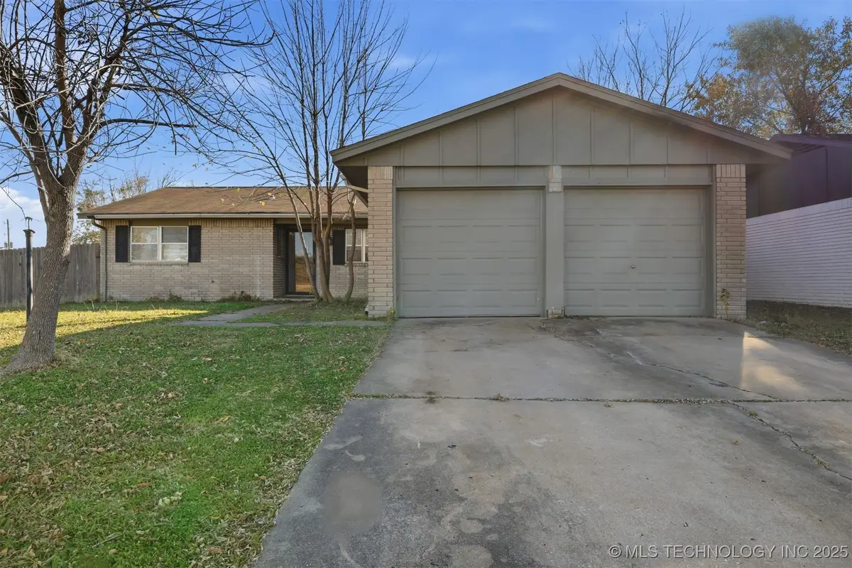 11860 E 62 Place N, Broken Arrow, OK 74012 - Image #1