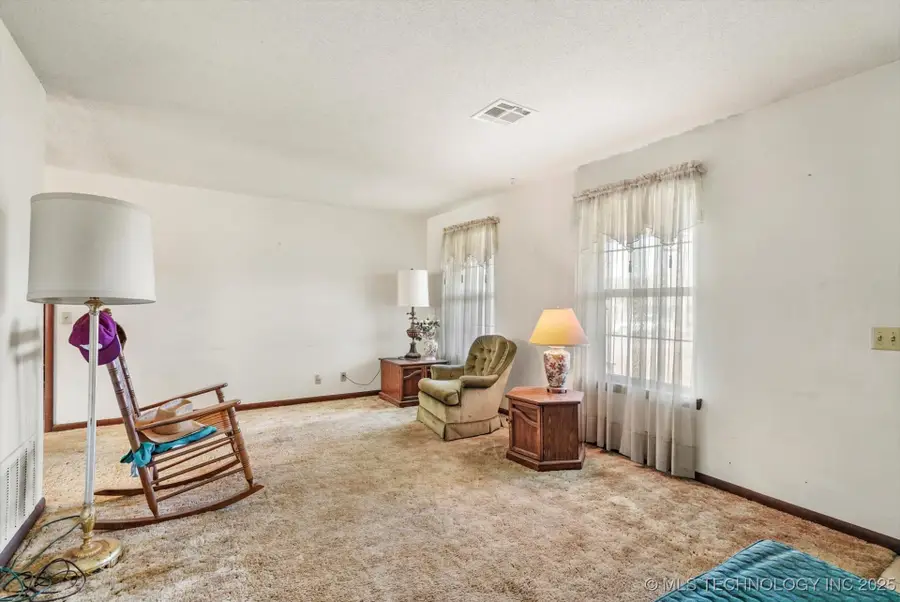 211 N Choctaw Road, Skiatook, OK 74070 - Image #3