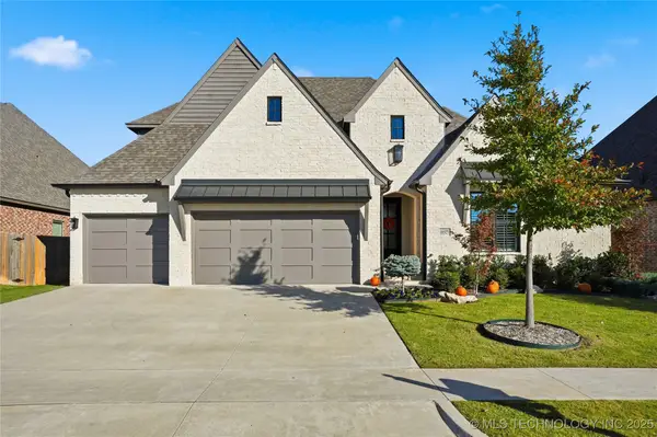 11527 S Nandina Place, Jenks, OK 74037