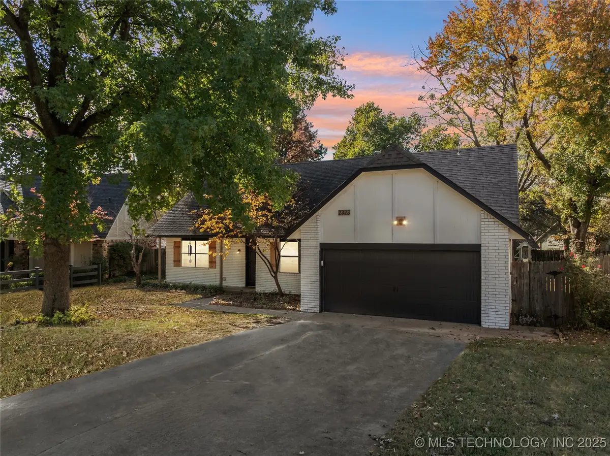 2323 W Atlanta Court, Broken Arrow, OK 74012 - Image #1