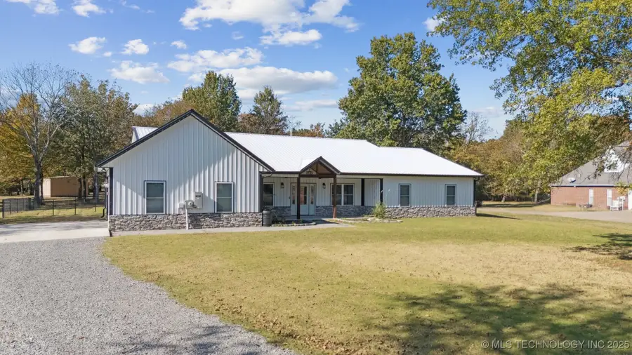 981 Elm Circle, Chouteau, OK 74337 - Image #2