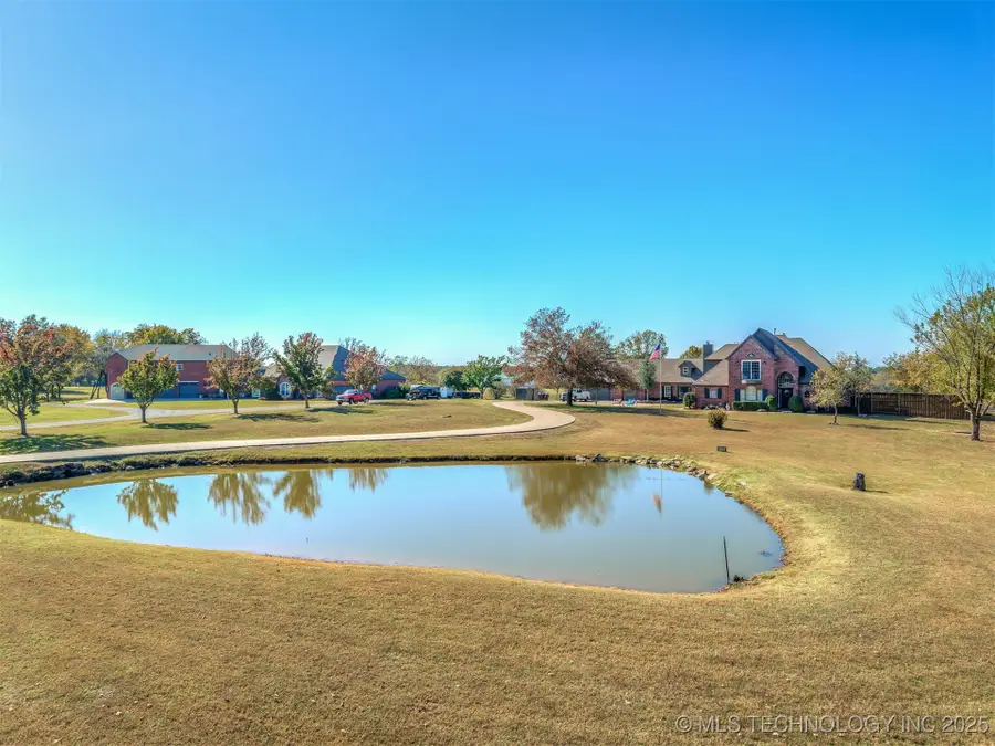 2434 S 289th East Avenue, Broken Arrow, OK 74014 - Image #3