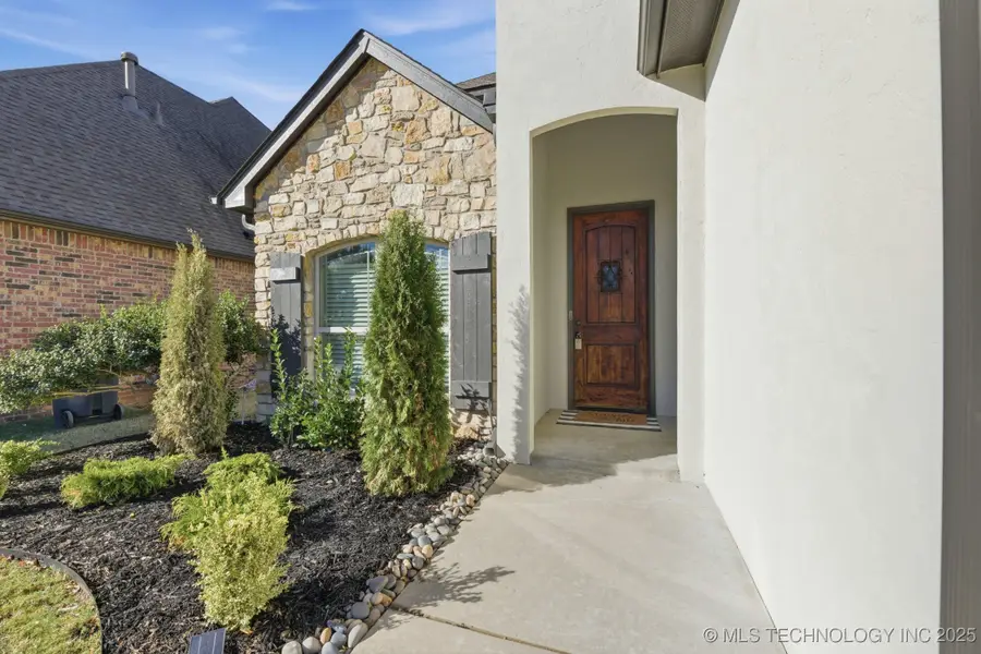 13814 S 23rd Place, Bixby, OK 74008 - Image #2