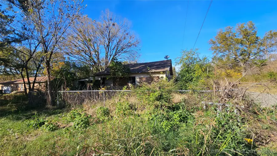 530 E 4th Street, Weleetka, OK 74880 - Image #3