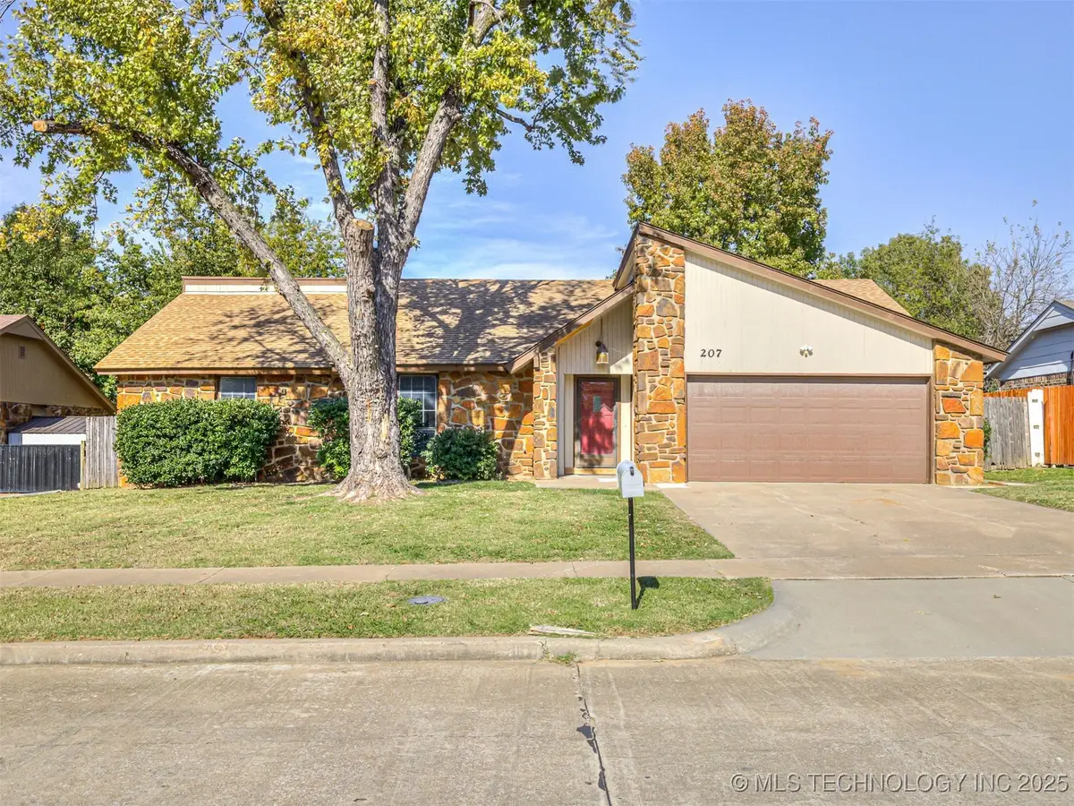 207 E 22nd Street, Owasso, OK 74055 - Image #1