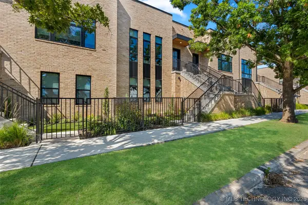 1049 E 8th Street S, Tulsa, OK 74120