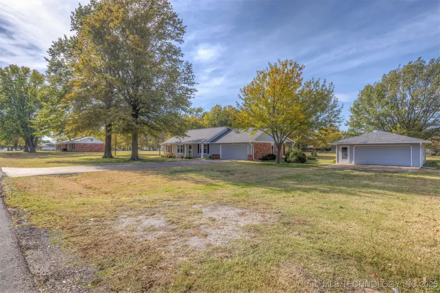 405 N Will Rogers Loop E, Oologah, OK 74053 - Image #2