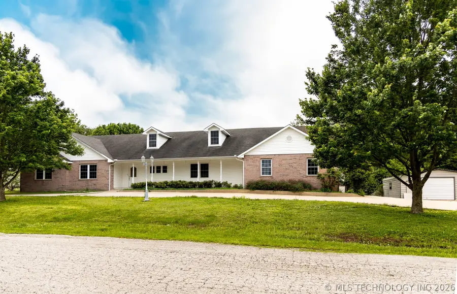 1304 SE 2nd Street, Wagoner, OK 74467 - #2