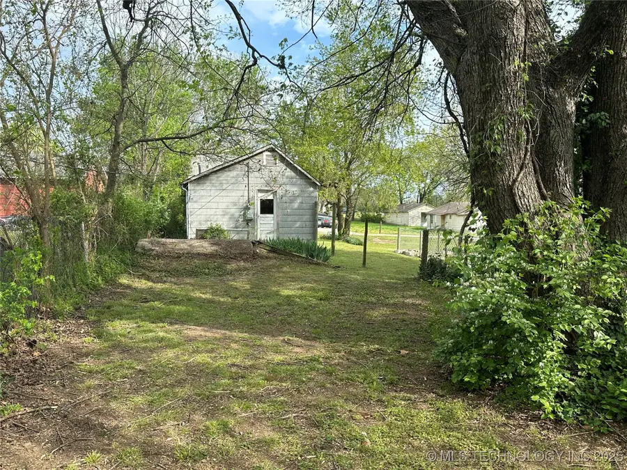 221 S Elm Street, Chelsea, OK 74016 - Image #3