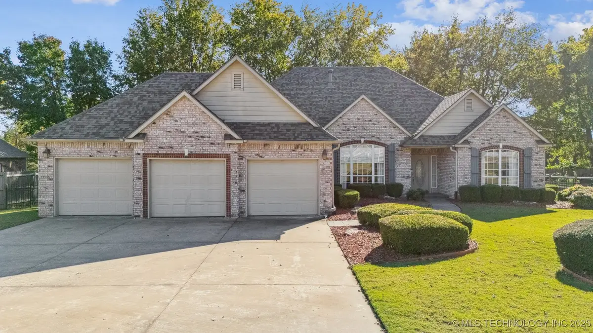 10314 E 92nd Place N, Owasso, OK 74055 - Image #1