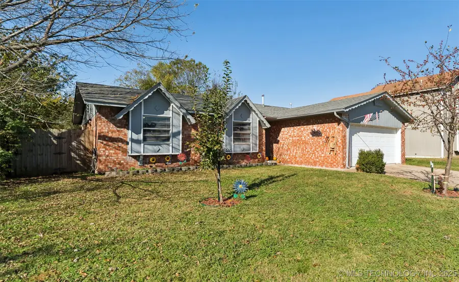 330 S 164th East Place, Tulsa, OK 74108 - Image #2