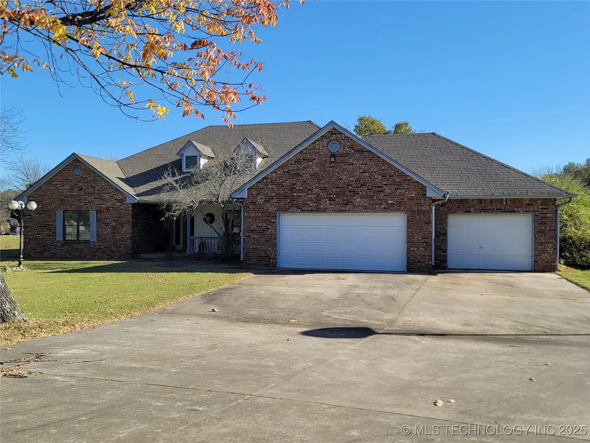 158 N Spinnaker Run, Stigler, OK 74462 - Image #1