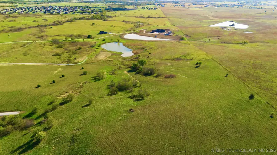 001 Sandstone Avenue, Skiatook, OK 74070 - Image #3