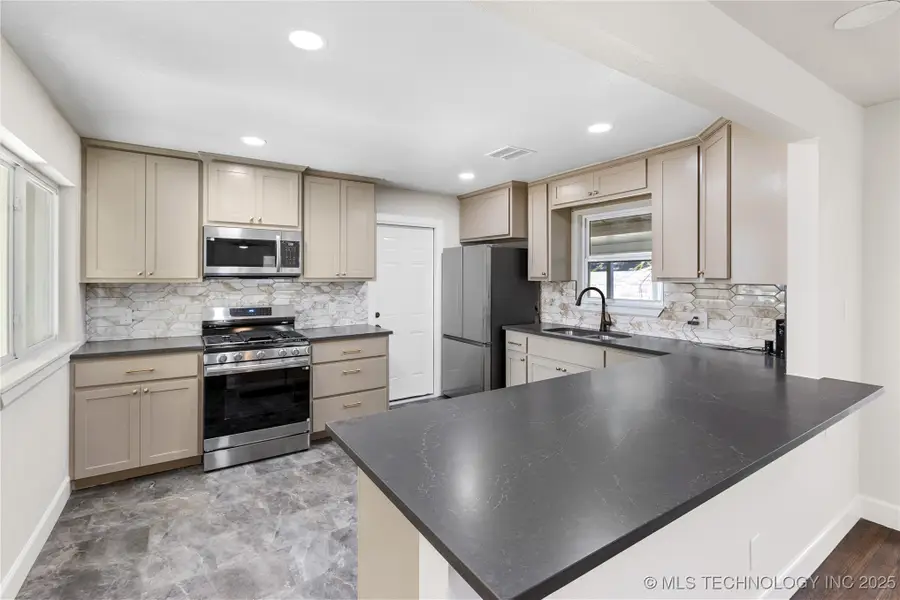 5909 E 28th Street, Tulsa, OK 74114 - Image #3