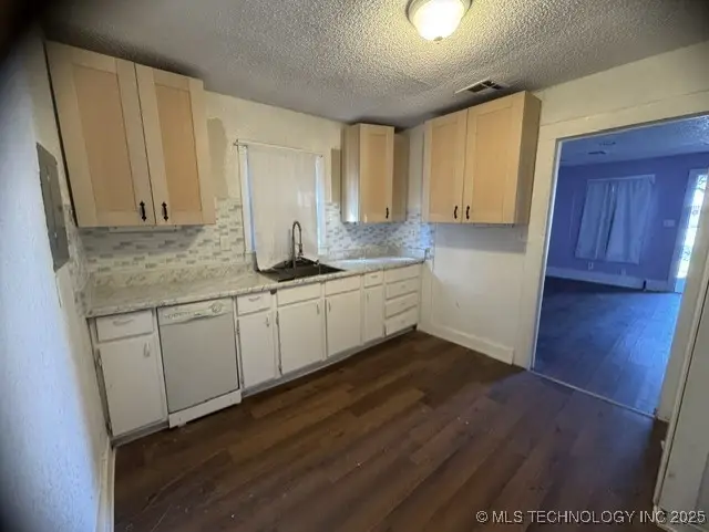 1924 E 26th Place N, Tulsa, OK 74110 - Image #3