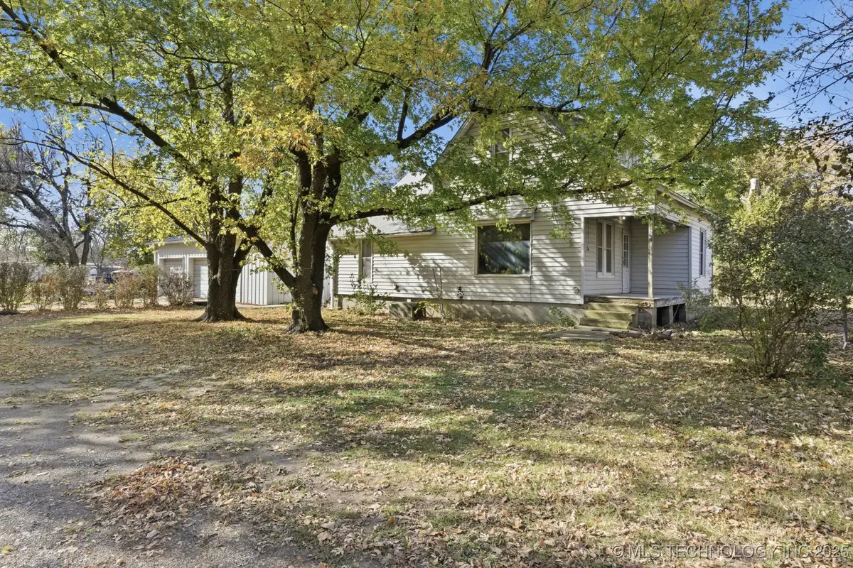 311 N H. Street, Newkirk, OK 74647 - Image #1