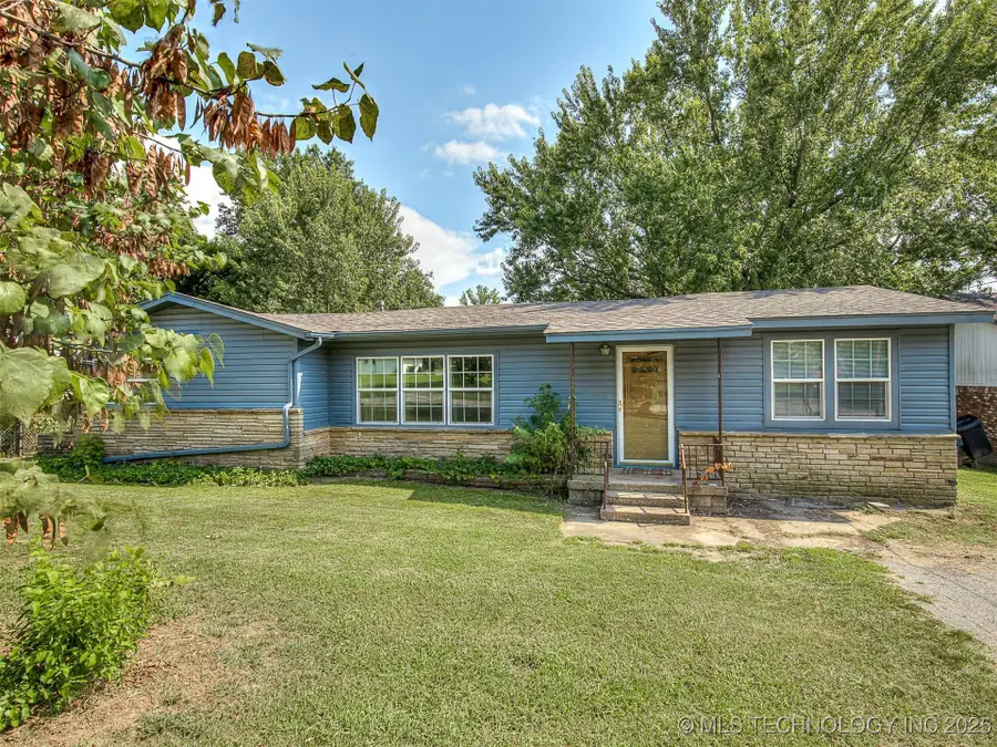 202 E Hickory Street, Coweta, OK 74429 - Image #2
