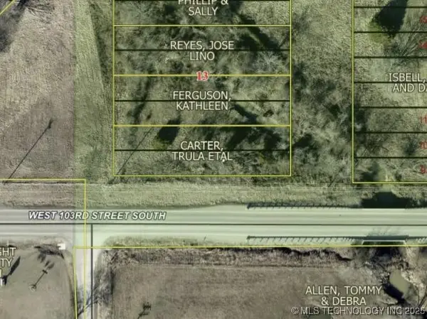 W 103rd Street S, Wainwright, OK 74468