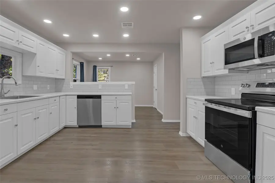 209 E 38th Street, Sand Springs, OK 74063 - Image #2