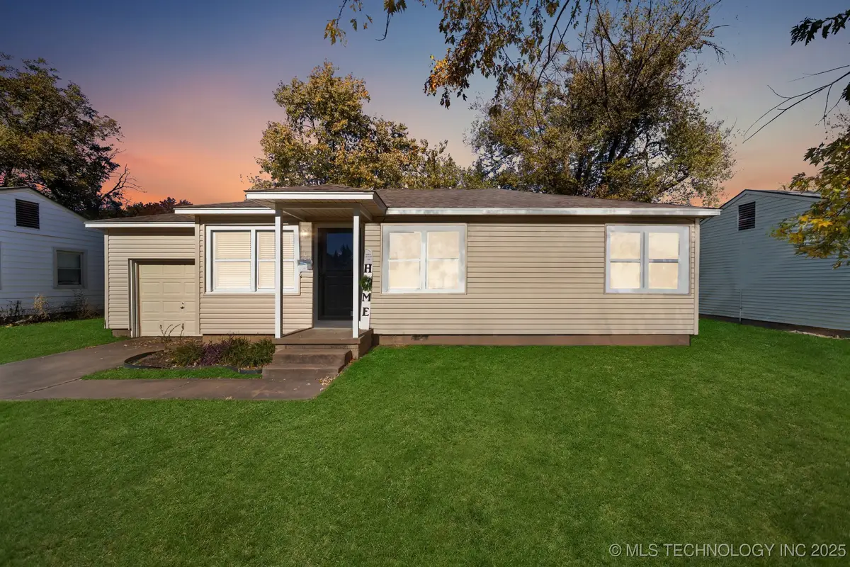 105 W 5th Street, Owasso, OK 74055 - Image #1