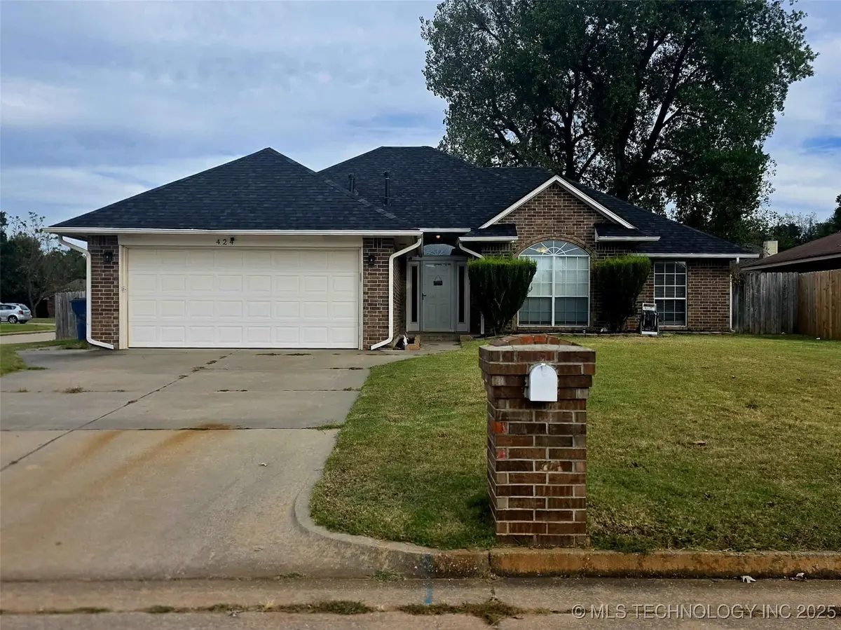 424 Blue Spruce, Midwest City, OK 73130 - Image #1