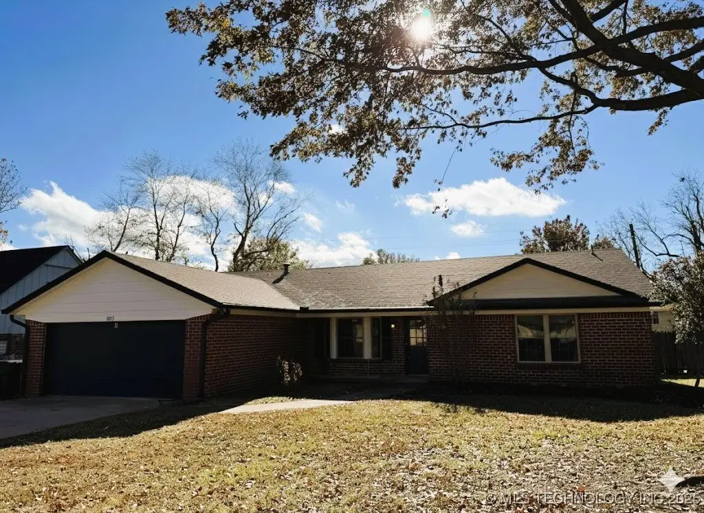801 W Utica Street, Broken Arrow, OK 74011 - Image #1