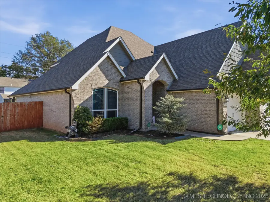 2901 S Gardenia Avenue, Broken Arrow, OK 74012 - Image #2