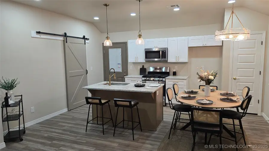 4844 S 34th Avenue W, Tulsa, OK 74107 - Image #2