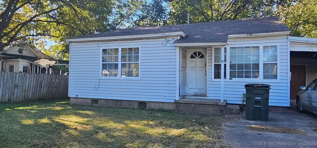 111 N Holly Street, Sallisaw, OK 74955 - Image #1